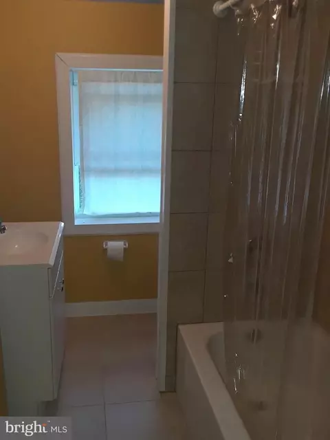 Bath - 108 Stone Rd, Laurel Springs, NJ 08021 photo 3 of 5
