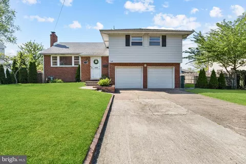 1118 Harvest Rd, Cherry Hill, NJ 08002