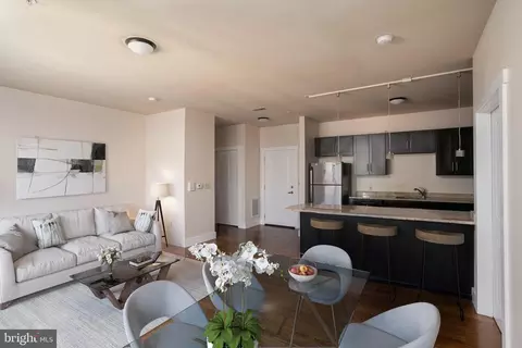 700 New St #201, Camden, NJ 08103