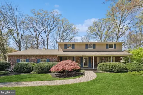 10 Coopers Run Dr, Cherry Hill, NJ 08003