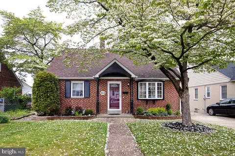 1613 Sycamore St, Haddon Heights, NJ 08035