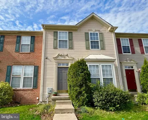 26 Colts Neck Dr, Sicklerville, NJ 08081