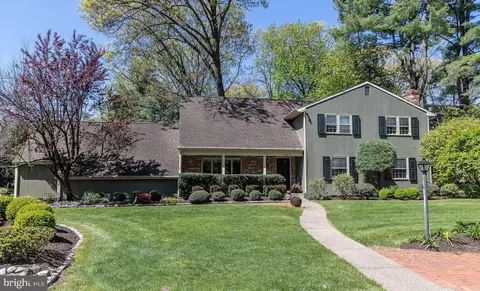 31 Spring Mill Ln, Cherry Hill, NJ 08003