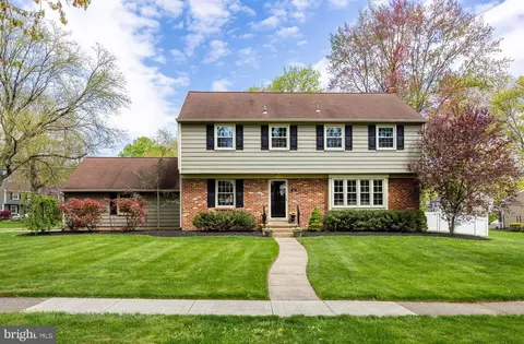 121 Sawmill Rd, Cherry Hill, NJ 08034