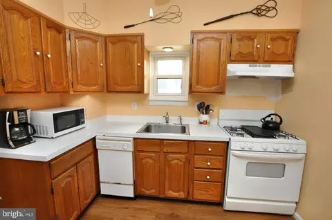 Kitchen - 116 E Cedar Ave, Haddon Township, NJ 08107 photo 4 of 5