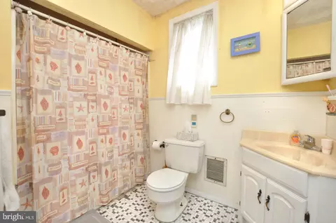 Bath - 116 E Cedar Ave, Haddon Township, NJ 08107 photo 3 of 3