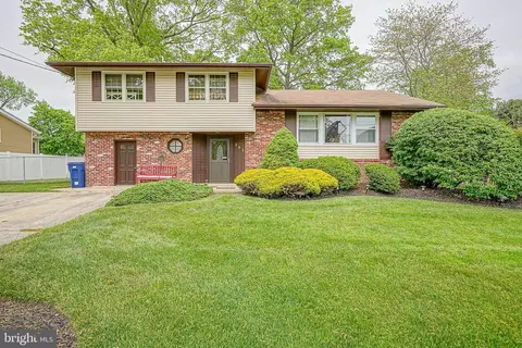 904 Orlando Rd, Cherry Hill, NJ 08034