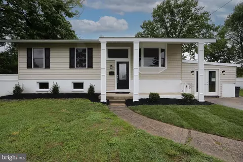 14 Edgehill Rd, Gibbsboro, NJ 08026