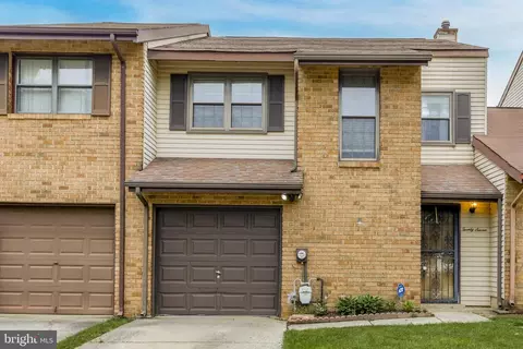 27 Lafayette Ln, Cherry Hill, NJ 08003