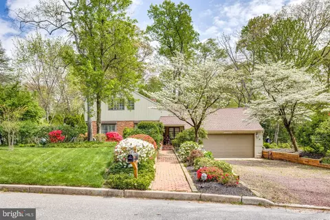 31 Leith Hill Dr, Cherry Hill, NJ 08003