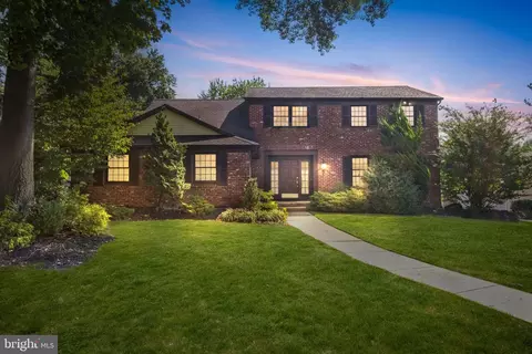 529 Kings Dr, Cherry Hill, NJ 08003