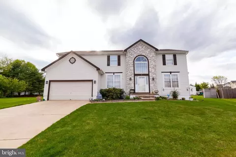 6 Crystal Ct, Sicklerville, NJ 08081