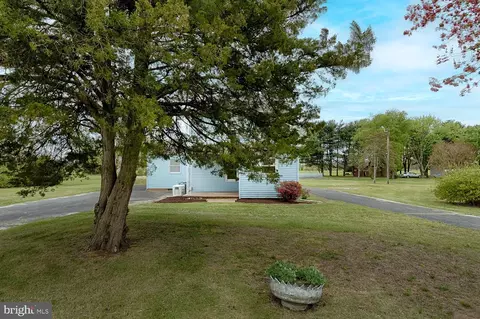 Exterior - 552 Spring Rd, Hammonton, NJ 08037 photo 5 of 8