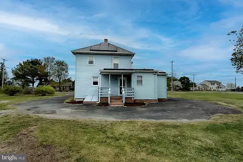 Exterior - 552 Spring Rd, Hammonton, NJ 08037 photo 3 of 8