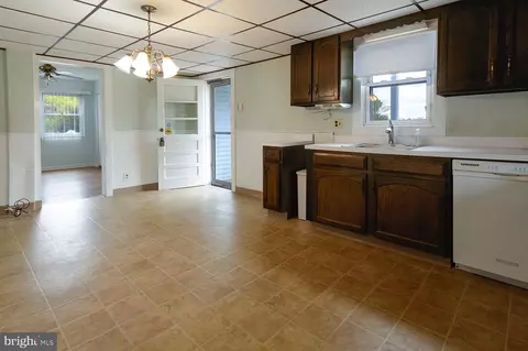 Kitchen - 552 Spring Rd, Hammonton, NJ 08037 photo 1 of 5