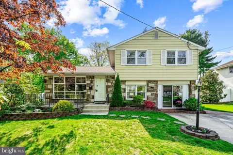 112 Surrey Rd, Voorhees, NJ 08043