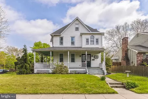 820 E Atlantic Ave, Laurel Springs, NJ 08021