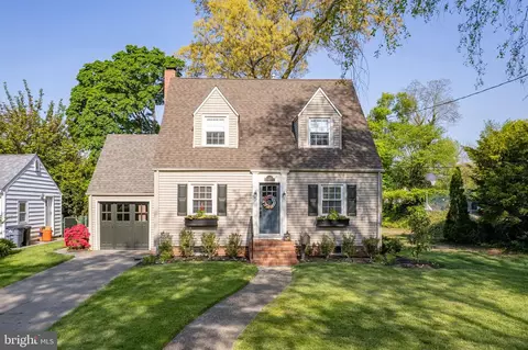 209 E Linden Ave, Westmont, NJ 08108