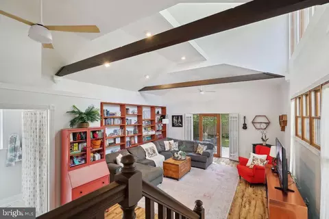 251 Woodlawn Ave, Collingswood, NJ 08108