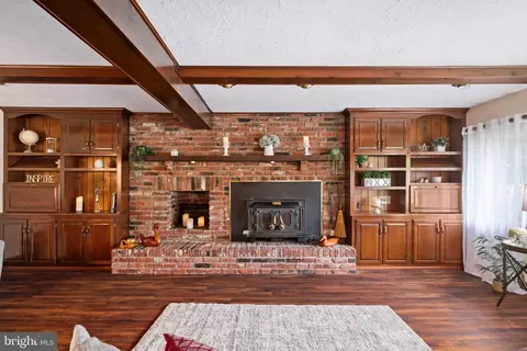 Living - 1236 Wayne Rd, Haddonfield, NJ 08033 photo 1 of 5
