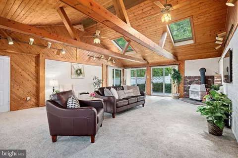 Living - 1236 Wayne Rd, Haddonfield, NJ 08033 photo 4 of 5