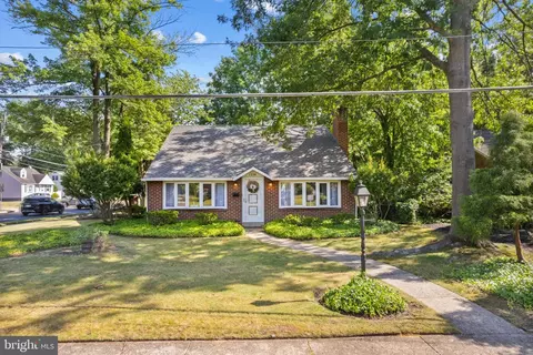 1236 Wayne Rd, Haddonfield, NJ 08033