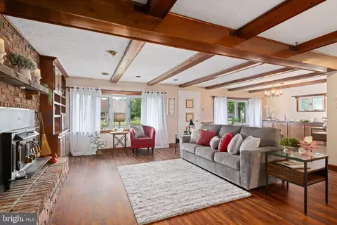 Living - 1236 Wayne Rd, Haddonfield, NJ 08033 photo 2 of 5