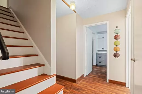 Entry Way - 1236 Wayne Rd, Haddonfield, NJ 08033 photo 4 of 5