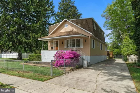 334 State St, Cherry Hill, NJ 08002