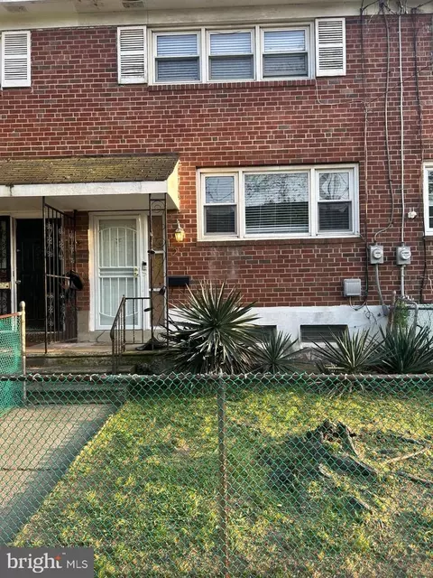 1231 Lakeshore Dr, Camden, NJ 08104
