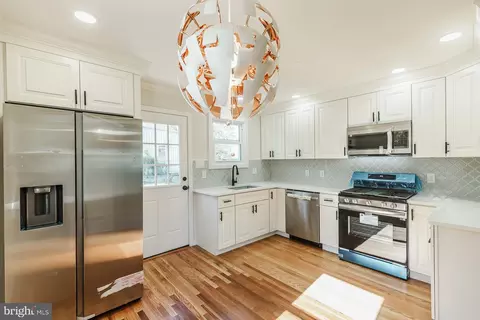 27 Saint Charles Pl, Runnemede, NJ 08078