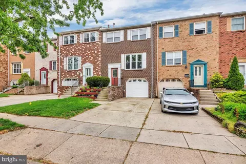 1442 S Collins Ct, Blackwood, NJ 08012