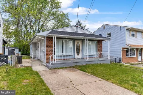 8413 Stow Rd, Pennsauken, NJ 08110