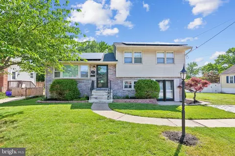 417 Lake St, Mount Ephraim, NJ 08059