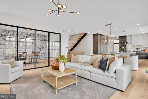 736 Cedar Ave, Haddonfield, NJ 08033