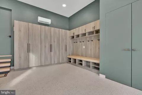 Entry Way - 736 Cedar Ave, Haddonfield, NJ 08033 photo 3 of 4