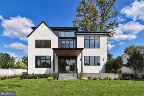 Exterior - 736 Cedar Ave, Haddonfield, NJ 08033 photo 3 of 4