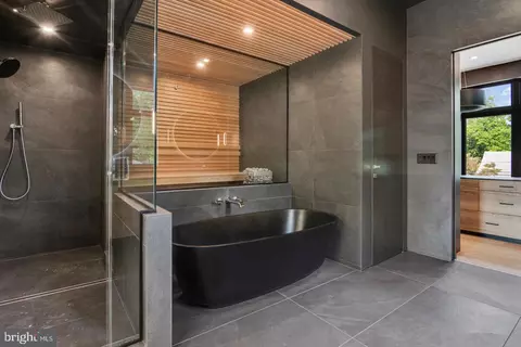 Bath - 736 Cedar Ave, Haddonfield, NJ 08033 photo 1 of 5