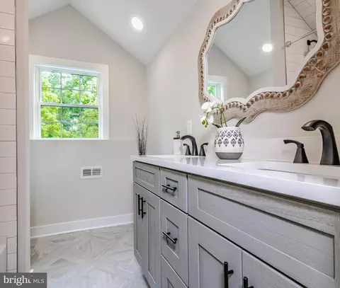Bath - 402 3rd Ave, Haddon Heights, NJ 08035 photo 2 of 2