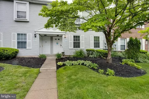 1002 Huntingdon Mews, Clementon, NJ 08021