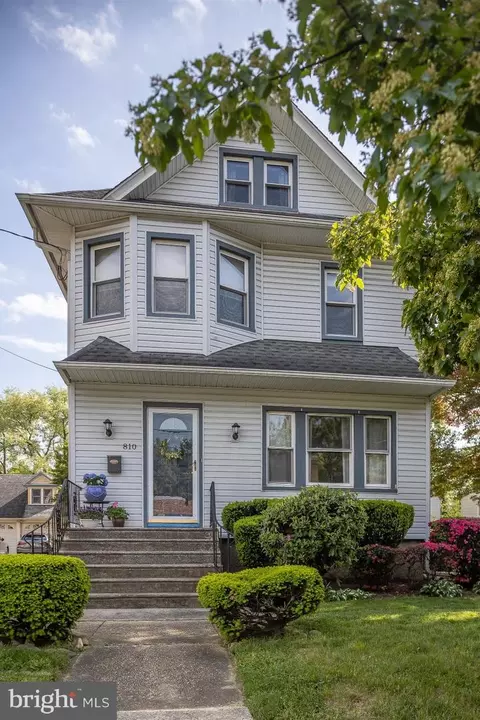 810 Stokes Ave, Collingswood, NJ 08108