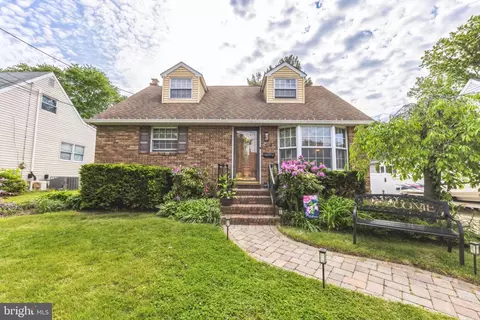329 Warren Ave, Bellmawr, NJ 08031
