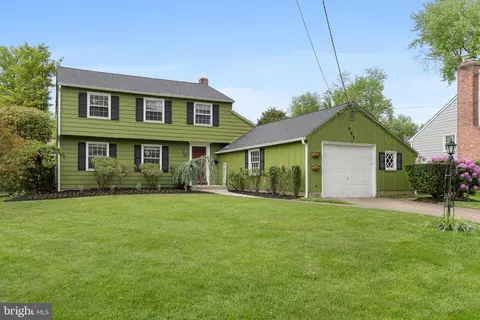 465 Covered Bridge Rd, Cherry Hill, NJ 08034