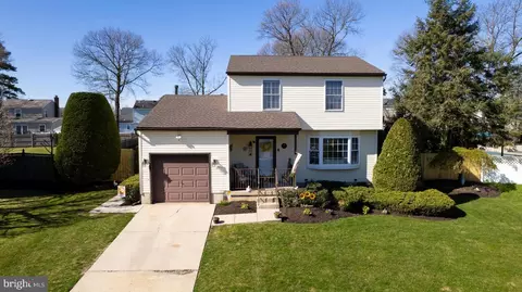71 Sturbridge Dr, Sicklerville, NJ 08081