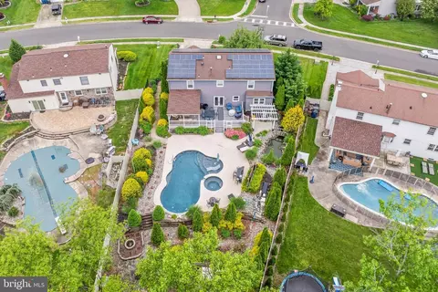 47 Acadia Dr, Voorhees, NJ 08043