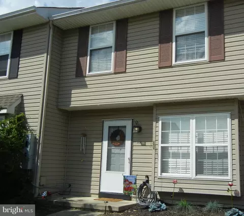 83 Grant Ln, Berlin, NJ 08009