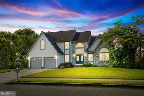 7 Jason Dr, Berlin, NJ 08009