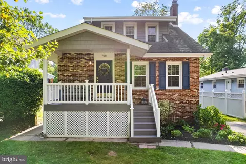 708 Grove St, Haddonfield, NJ 08033