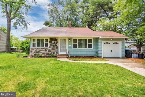 1603 S Bowling Green Dr, Cherry Hill, NJ 08003