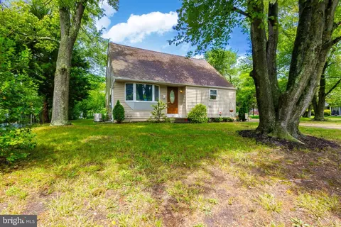 42 Melrose Dr, Pine Hill, NJ 08021